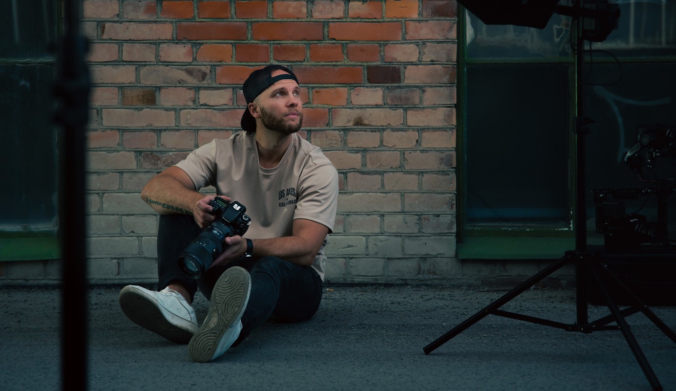 Rickard Holmgren. Fotograf, filmare och content manager.